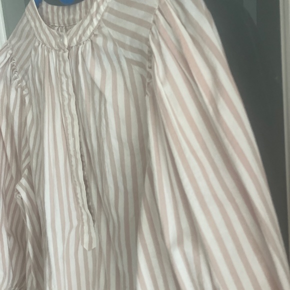 Pink and white striped shirt - Picture 2 of 3